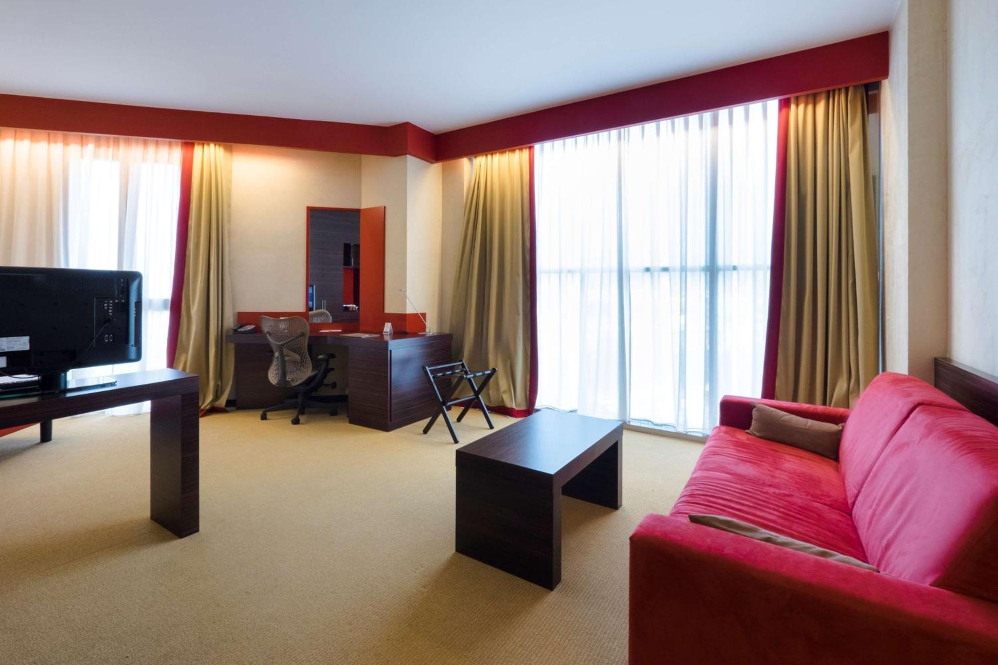 Superior King Room
