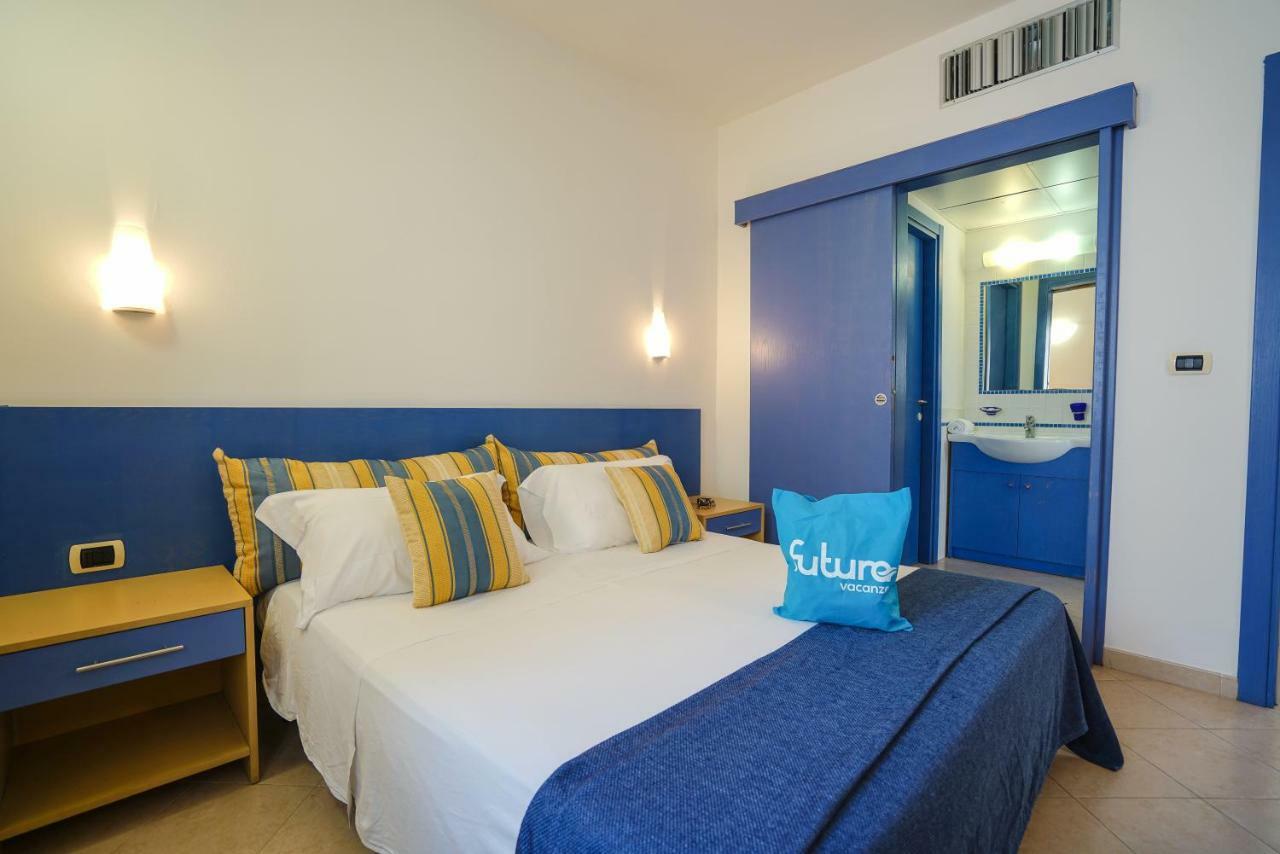 Standard Double Room,823288268:JPEG