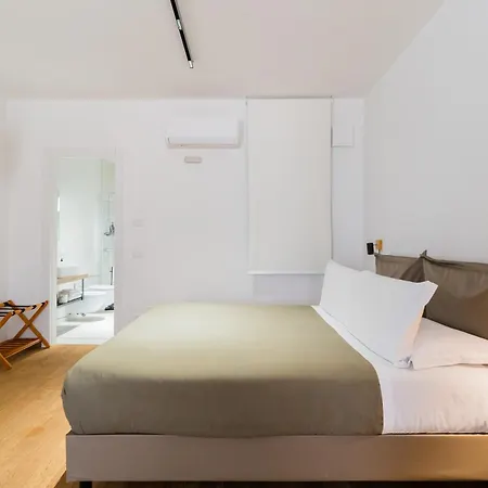 Glass House - Smart Rooms & Parking-2