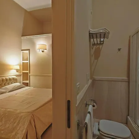 Suite Hotel Santa Chiara-3